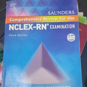 Saunders NCLEX-RN Examination Review Book